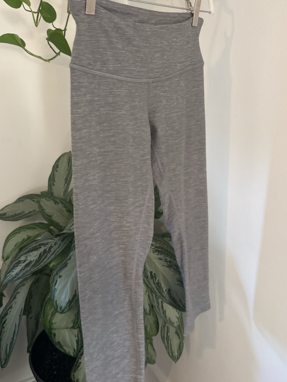lululemon athletica Heather Gray Capris